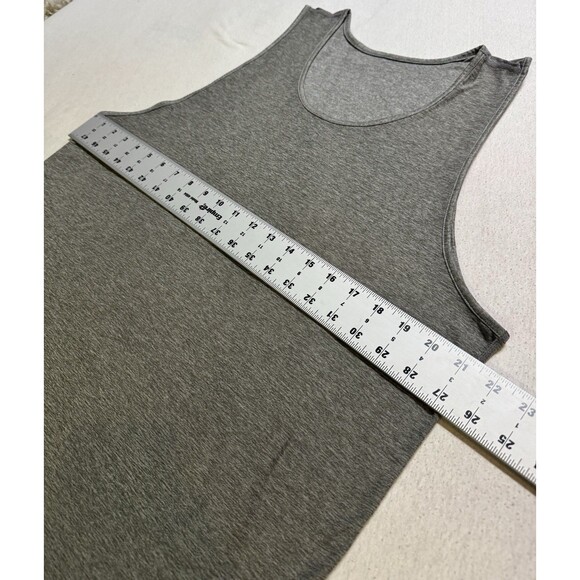 Vuori Men’s Tank Top Strato Tech Grey Performance Gym Workout #V173 Size XL - Picture 3 of 4